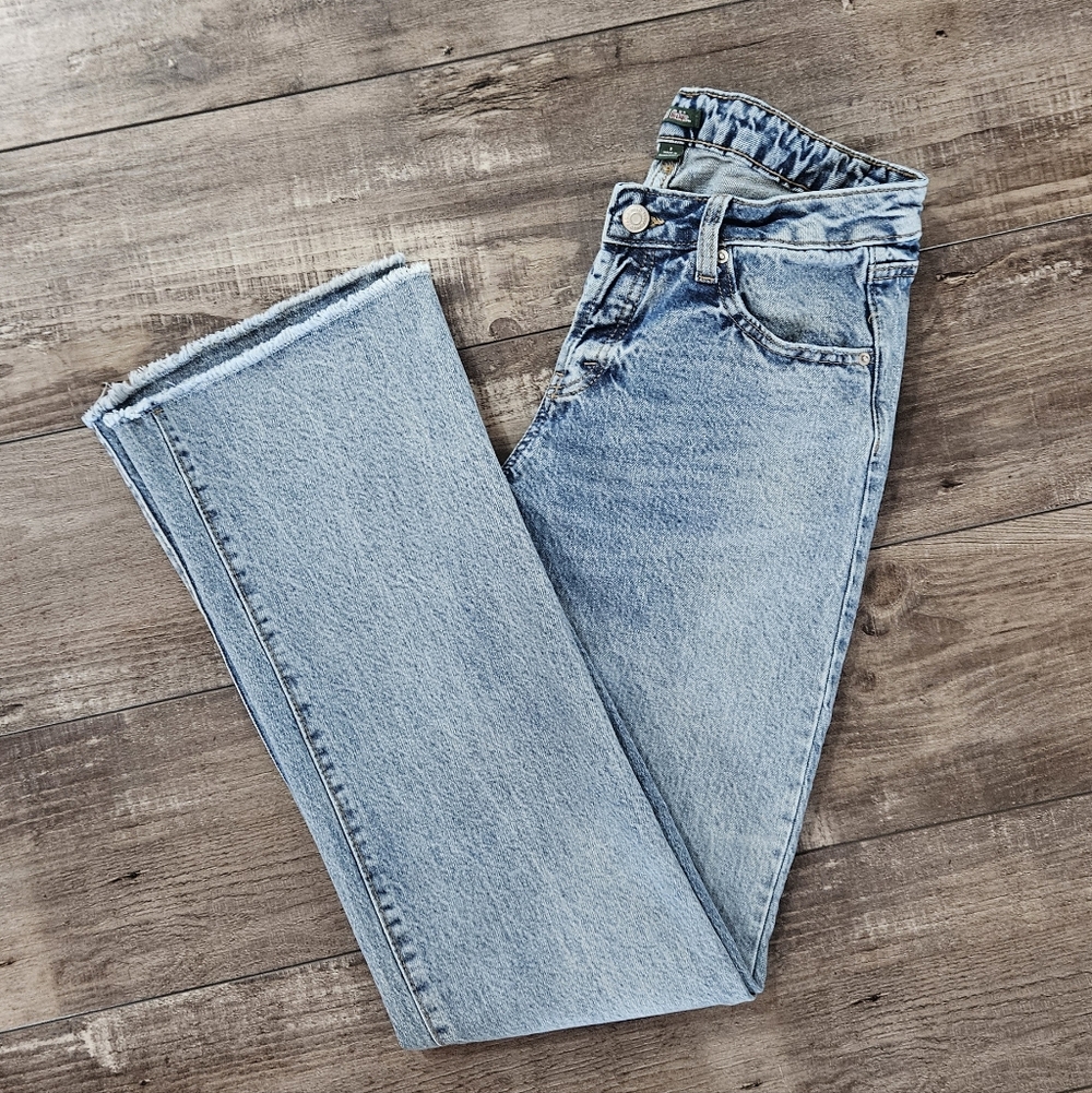 WILD FABLE Low Rise Boot Cut Light Acid Wash Jeans Size 2 - Picture 2 of 3